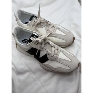 NEW BALANCE 327 Sea Salt/ Black Men' S 10.5 - Woman's  12 Sneakers Running